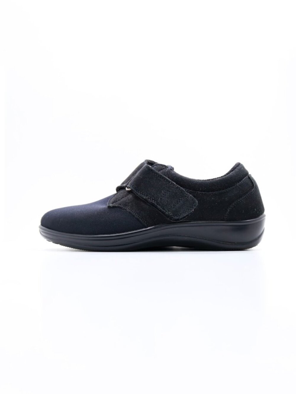 Orthofeet Wichita Black Synthetic Comfort Walking Shoes - Women's 9 B